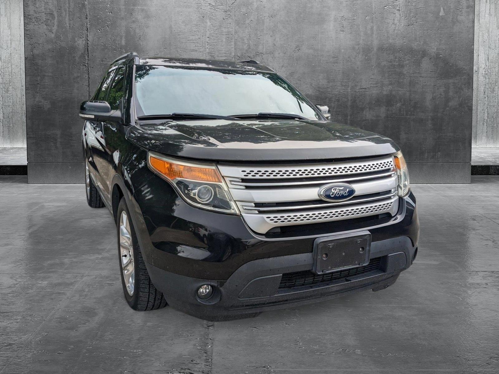 2015 Ford Explorer XLT photo 3