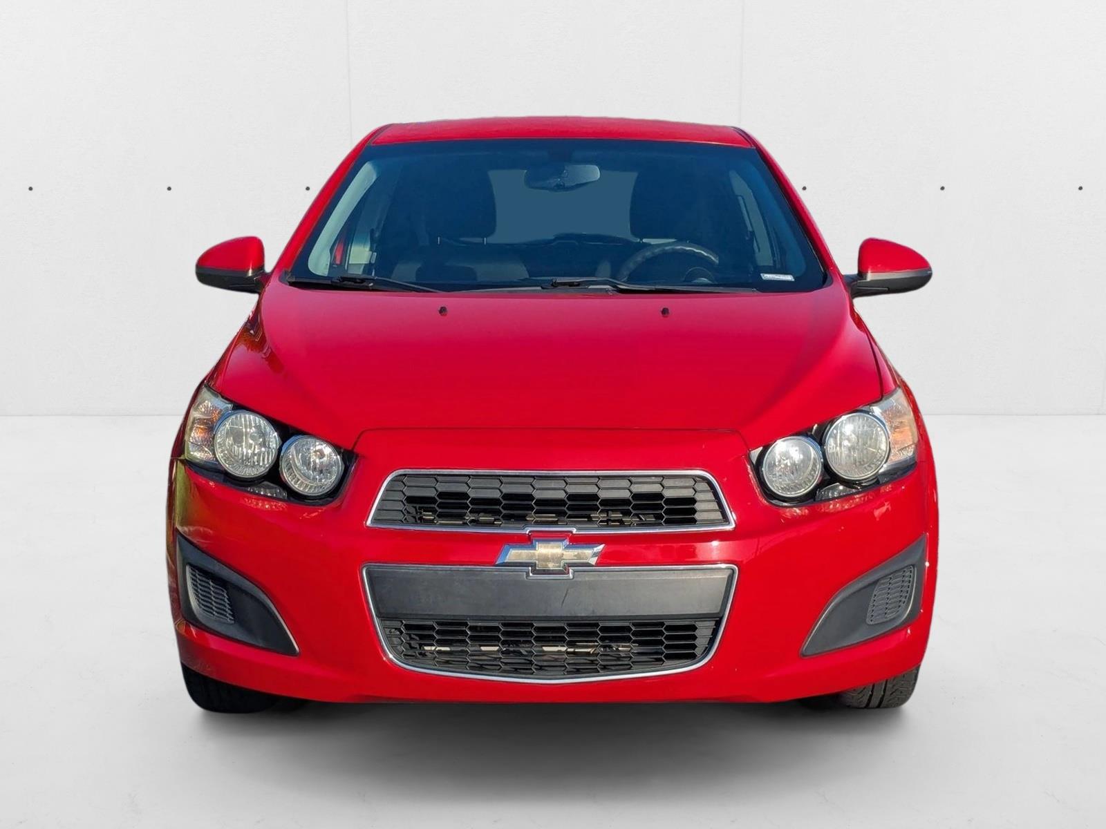 2014 Chevrolet Sonic LT photo 2