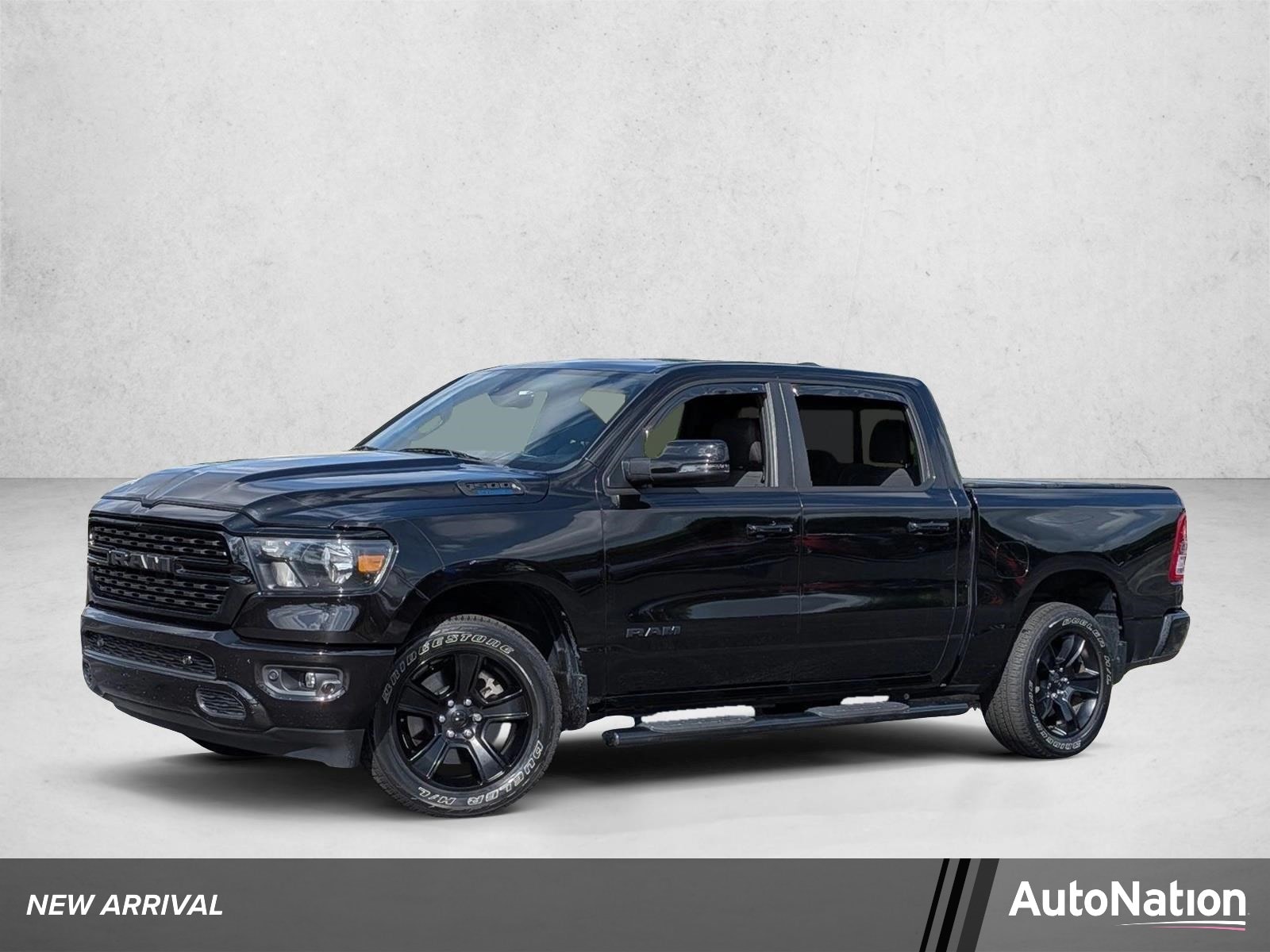 2023 RAM 1500 Big Horn/Lone Star 4x4 Crew Cab 5'7's photo