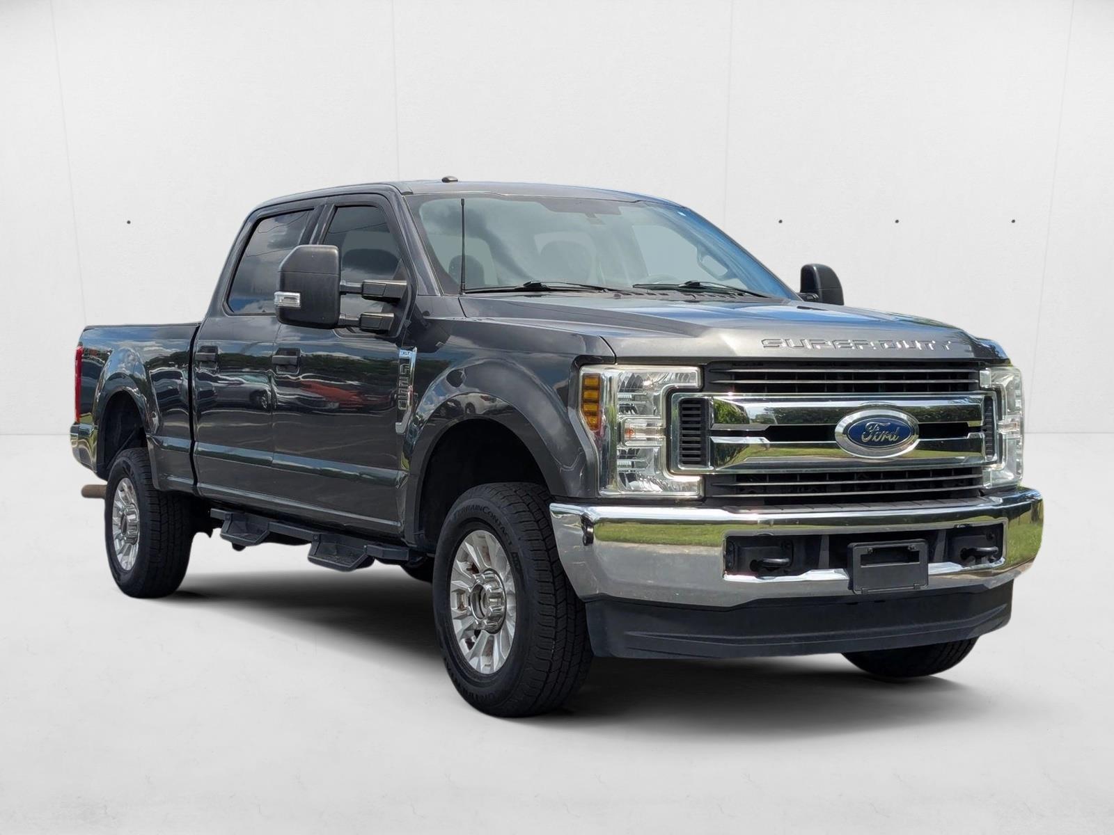 2018 Ford F-250 XLT photo 3