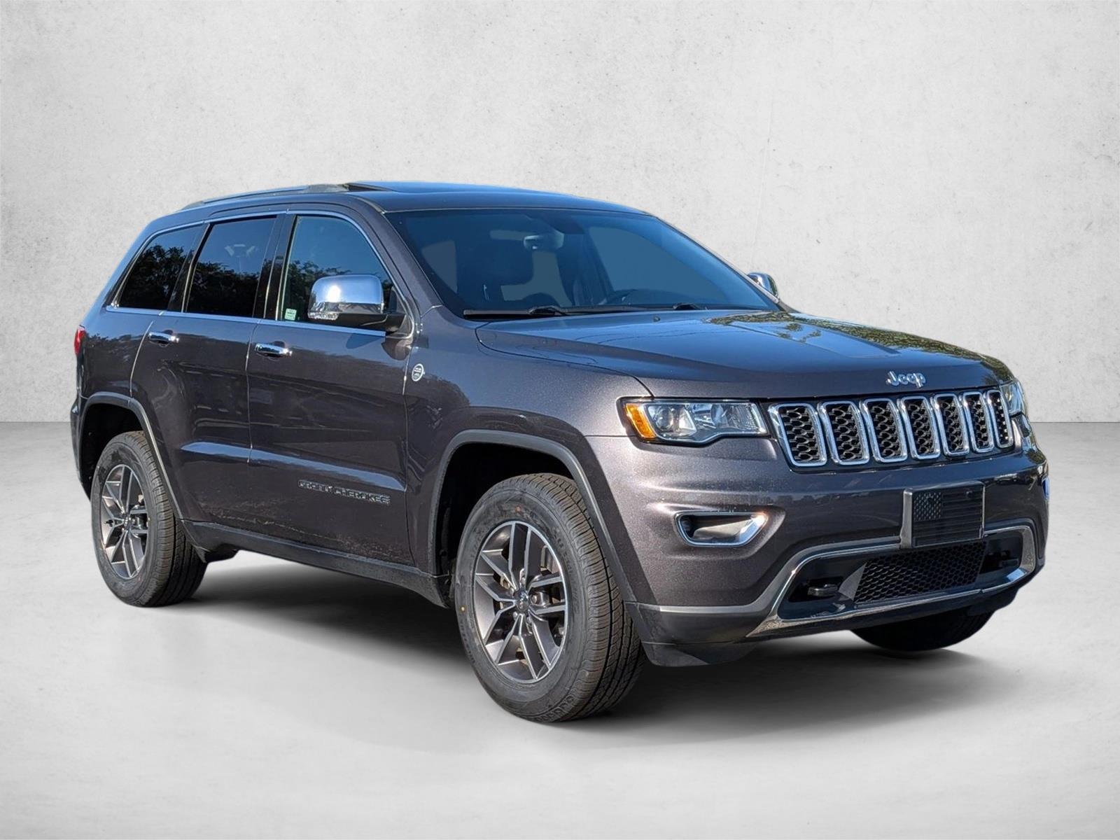 2017 Jeep Grand Cherokee Limited photo 3