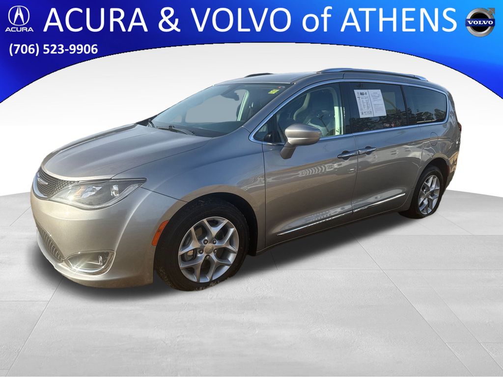 2017 Chrysler Pacifica Touring-L Plus