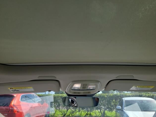 2023 Volvo XC60 B5 Plus photo 2