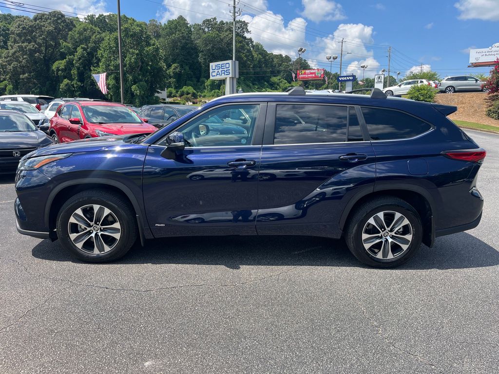 Used 2023 Toyota Highlander XLE with VIN 5TDKBRCH9PS112571 for sale in Athens, GA