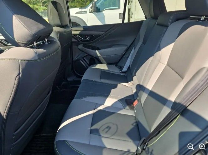 2023 Subaru Outback Onyx Edition photo 3