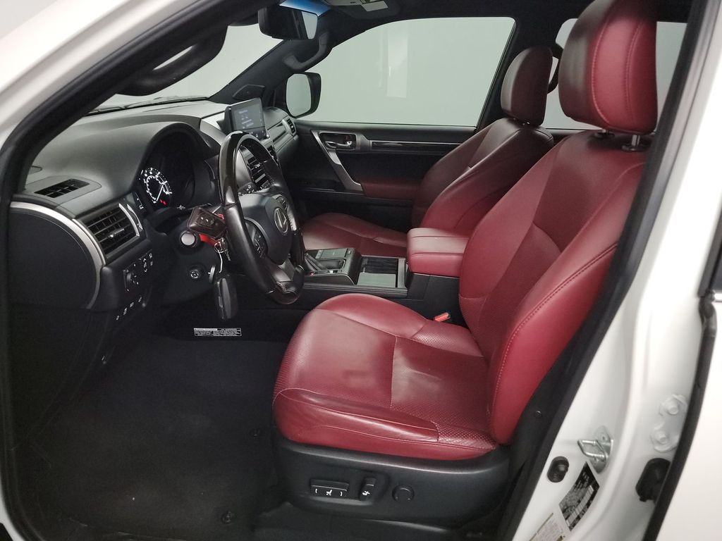 2022 Lexus GX 460 Luxury photo 3