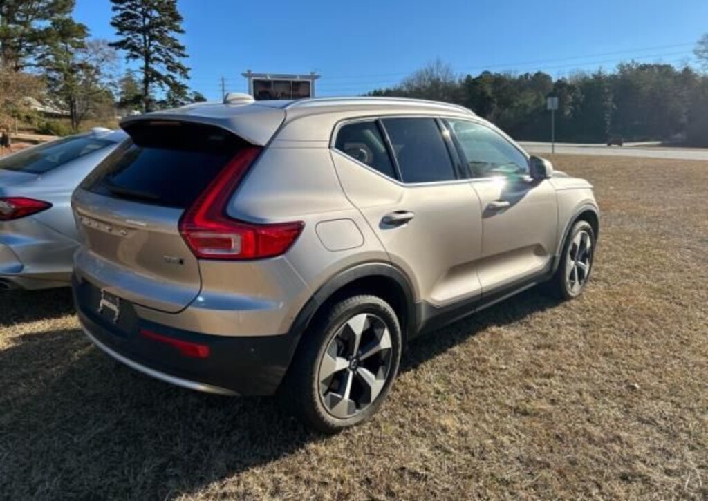 Used 2024 Volvo XC40 B5 Plus Bright Theme SUV