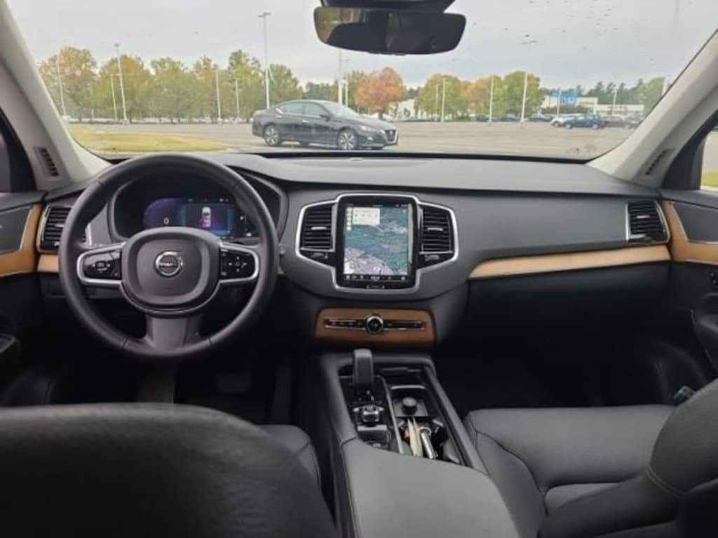 Used 2023 Volvo XC90 B6 Plus 7-Seater SUV