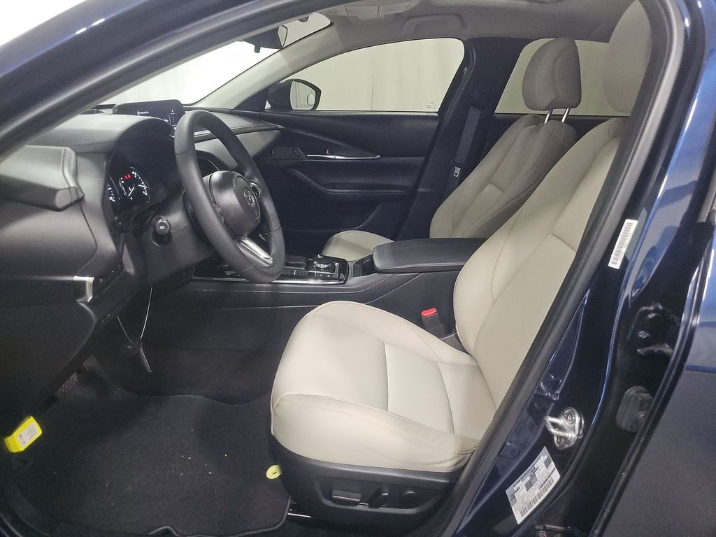2024 Mazda CX-30 2.5 S Preferred photo 2