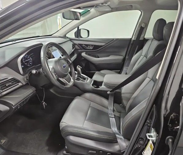 2023 Subaru Outback Onyx Edition photo 2