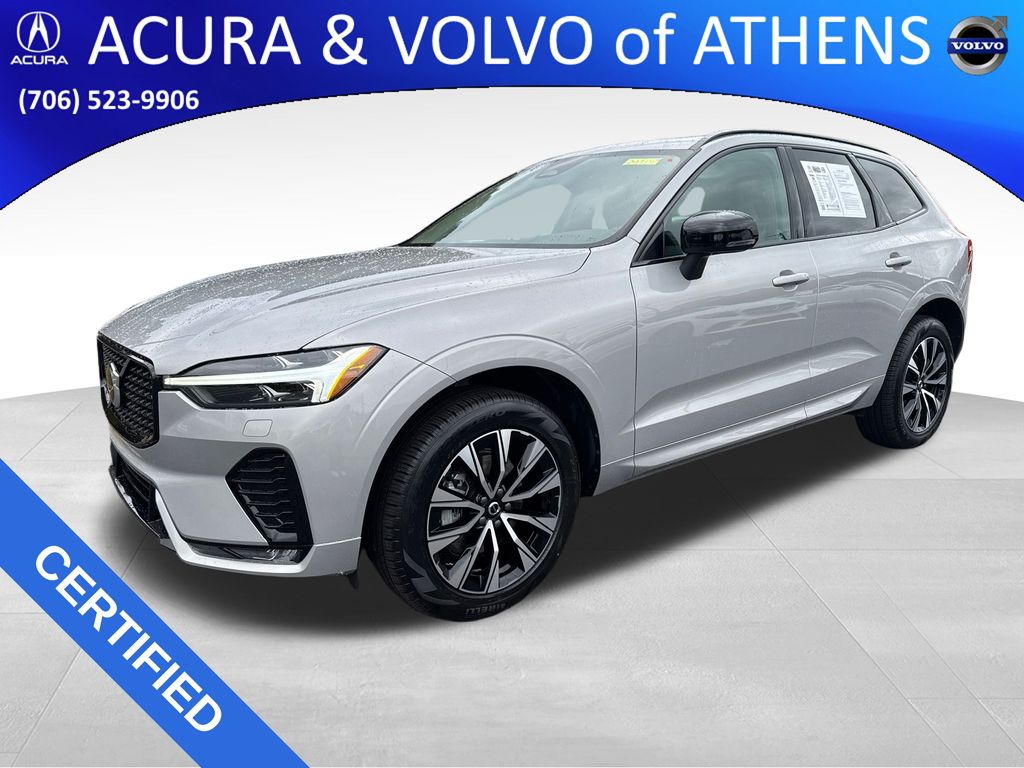 2025 Volvo XC60 Core's photo