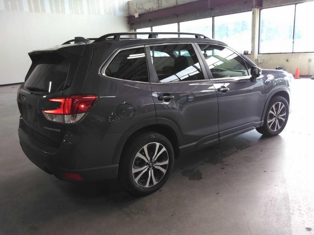 2023 Subaru Forester Limited photo 3
