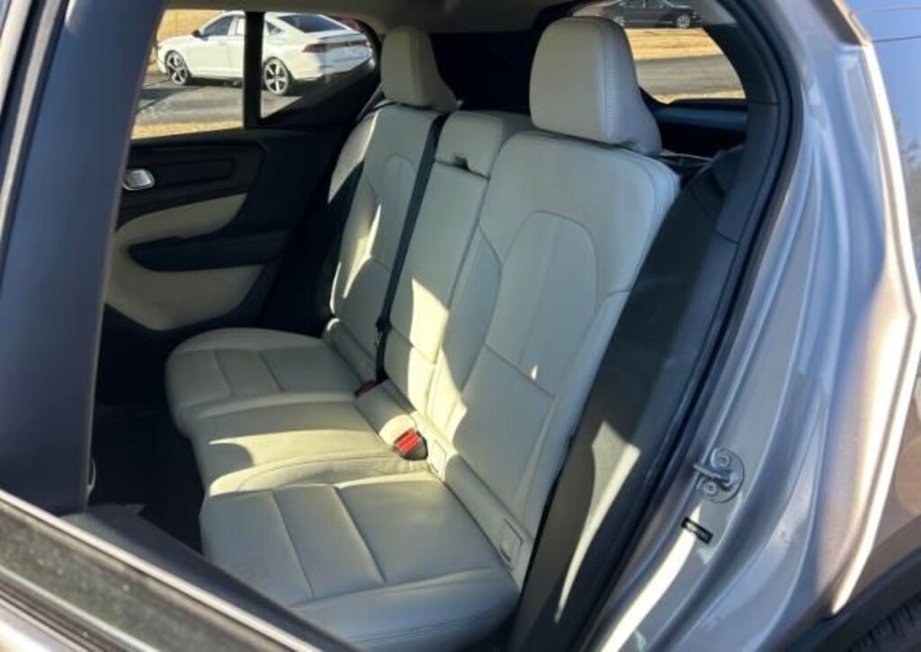 Used 2024 Volvo XC40 B5 Plus Bright Theme SUV