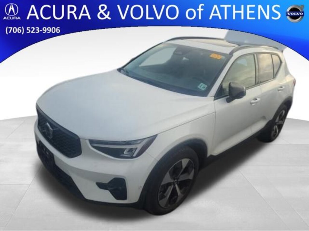 Used 2023 Volvo XC40 B5 Plus Dark Theme SUV