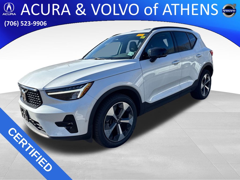 2023 Volvo XC40 Plus