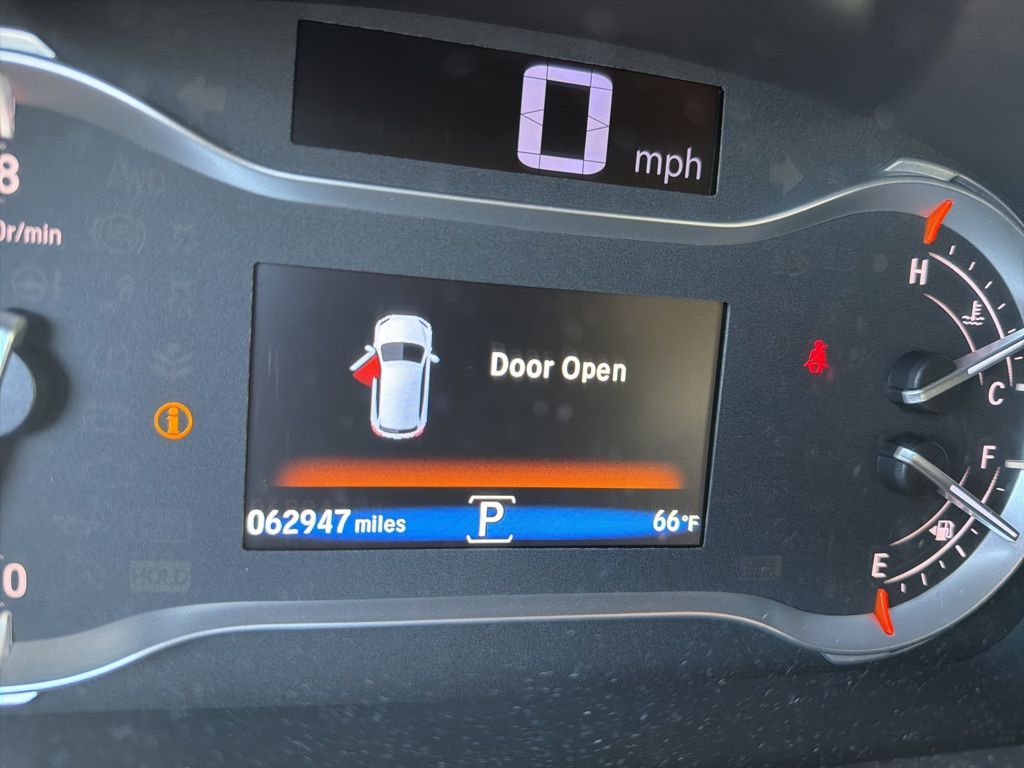 2016 Honda Pilot Touring photo 3