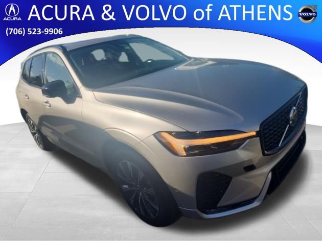 2024 Volvo XC60 Plus's photo