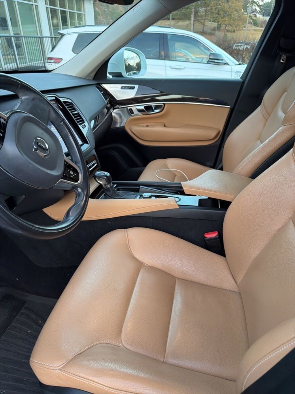 Used 2016 Volvo XC90 T6 Momentum SUV