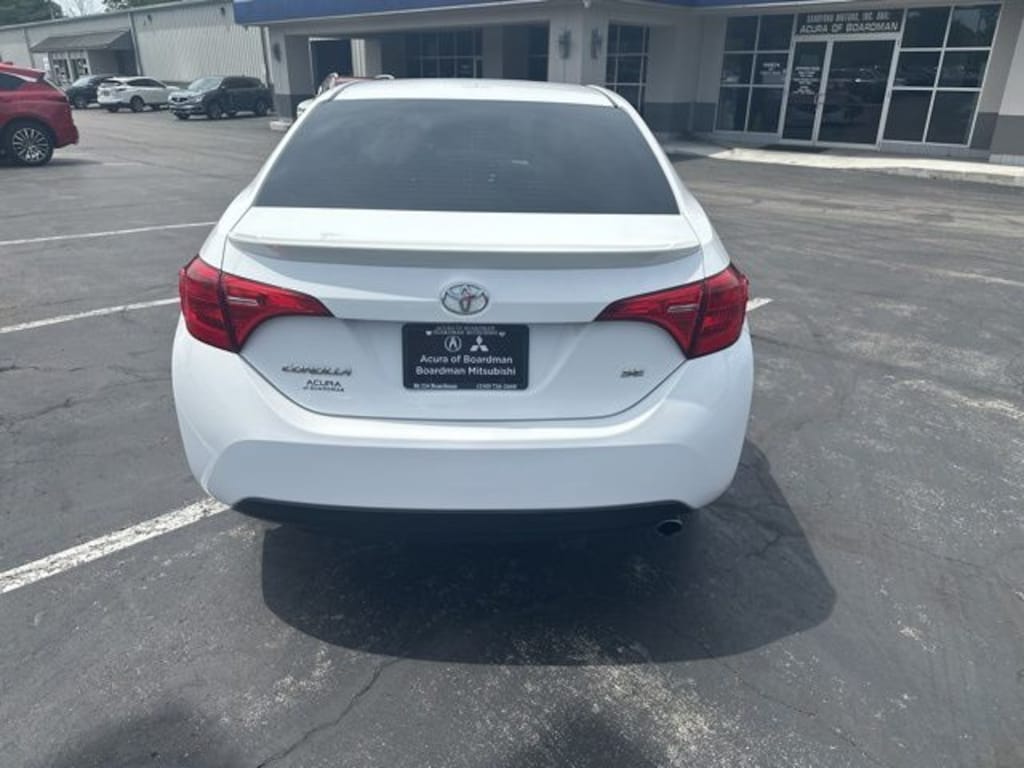 Used 2018 Toyota Corolla SE Sedan