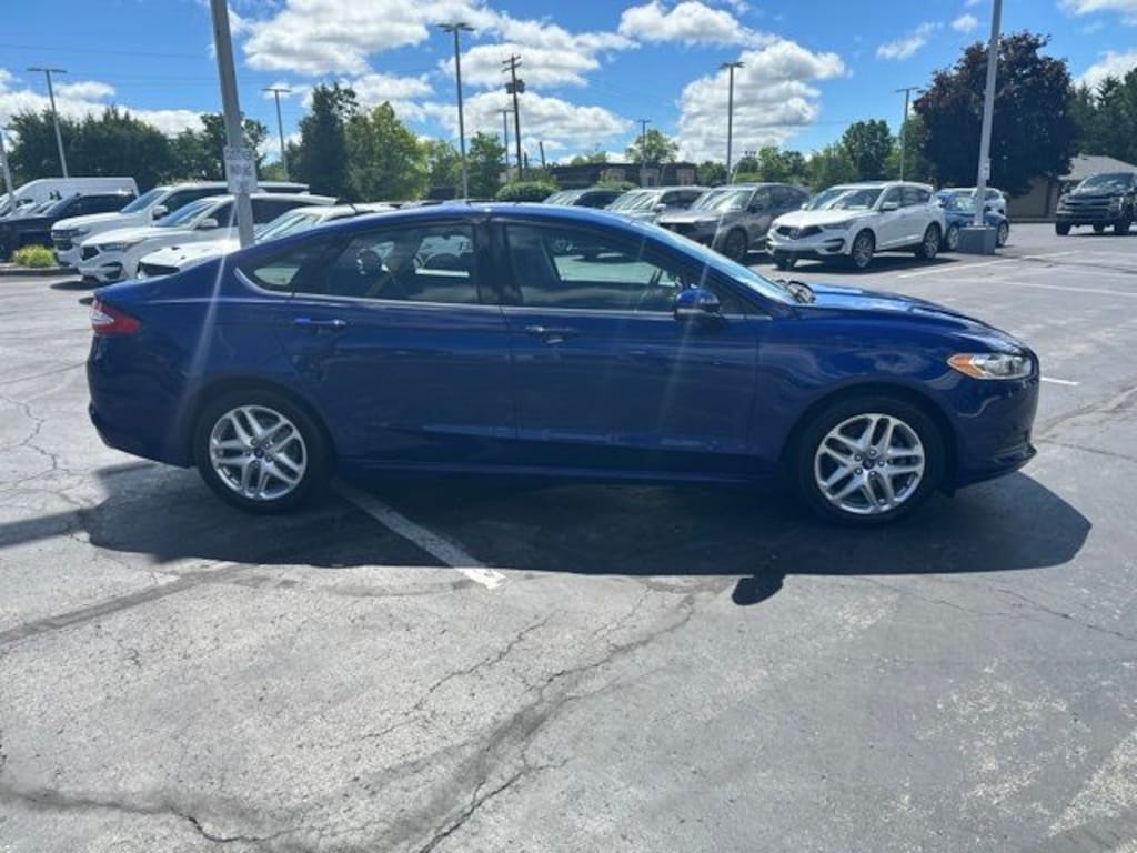 Used 2013 Ford Fusion SE Sedan