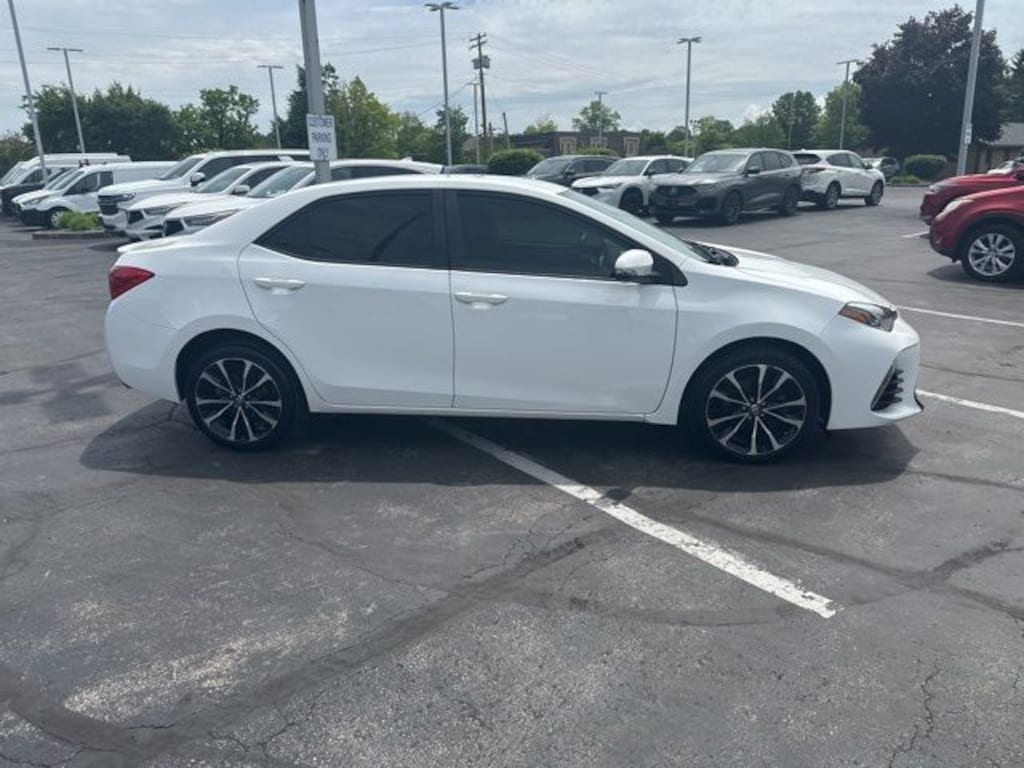 Used 2018 Toyota Corolla SE Sedan