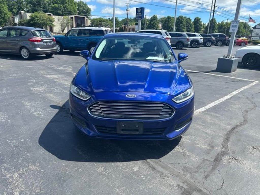 Used 2013 Ford Fusion SE Sedan