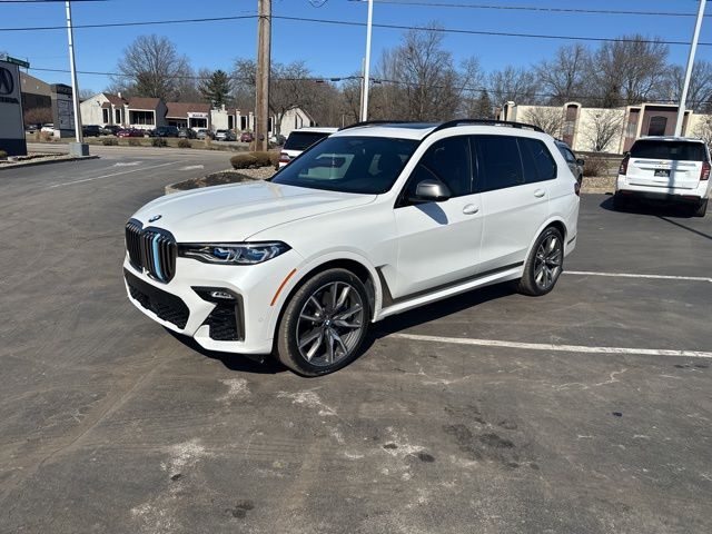 2022 BMW X7