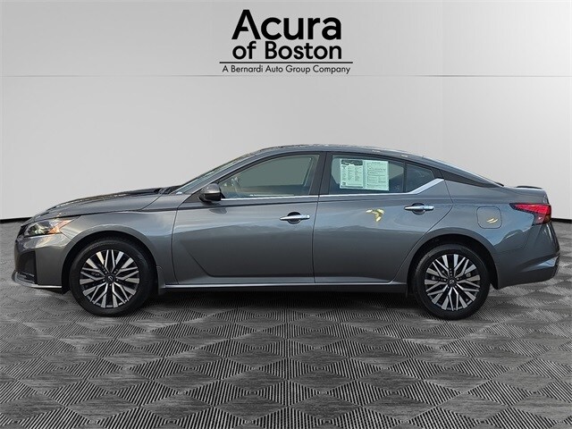 2023 Nissan Altima 2.5 SV photo 2