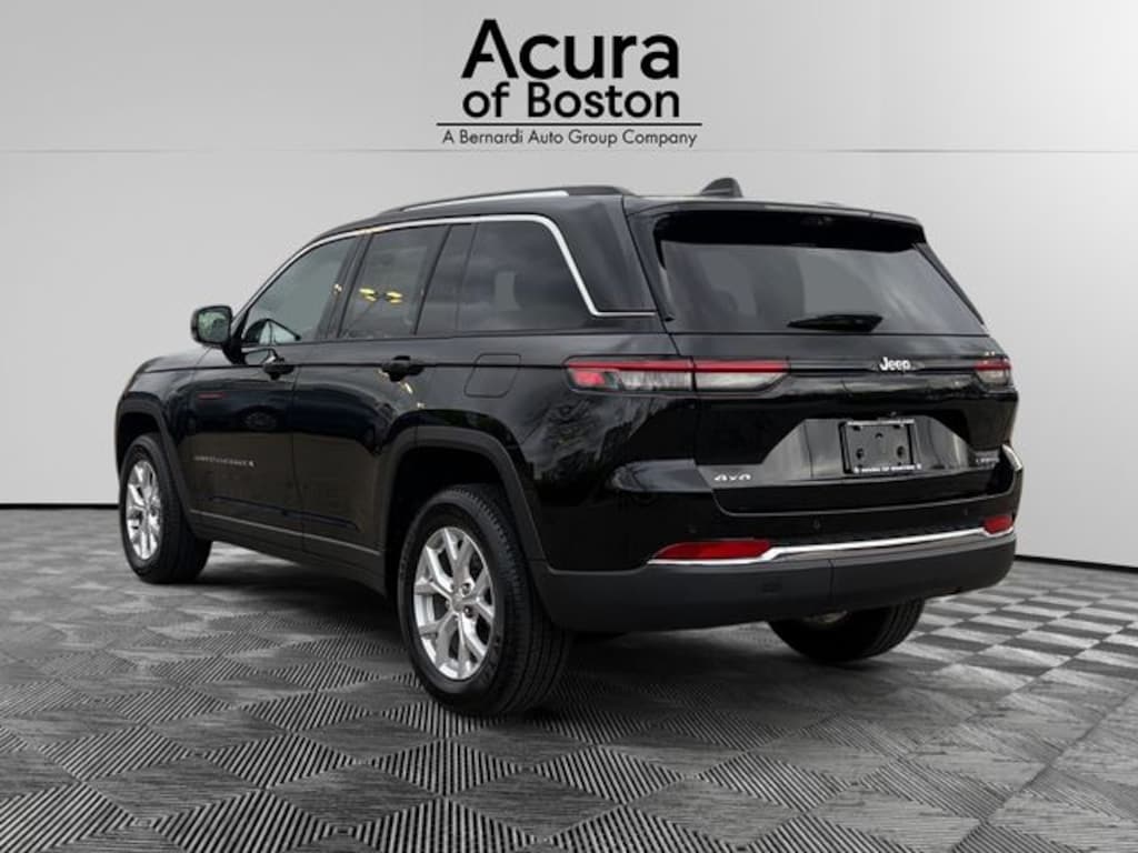 Used 2023 Jeep Grand Cherokee Limited SUV