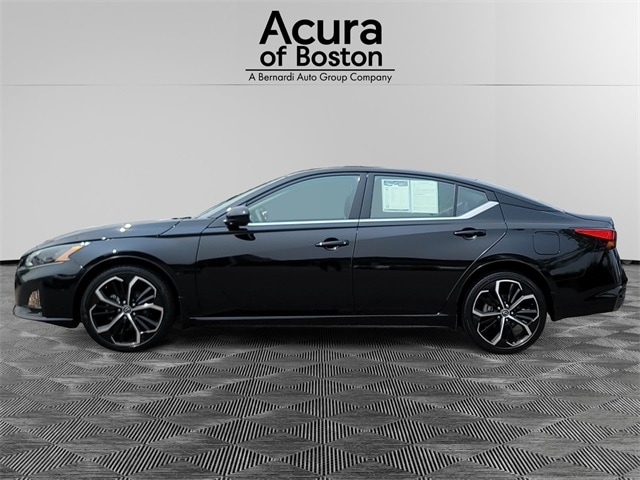 Used 2023 Nissan Altima SR with VIN 1N4BL4CW8PN300461 for sale in Brighton, MA