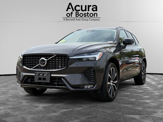 2025 Volvo XC60 B5 Plus Dark AWD's photo
