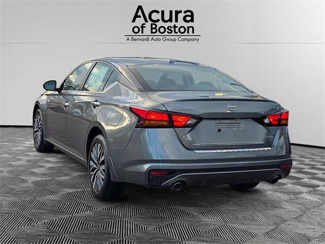 2023 Nissan Altima 2.5 SV photo 3