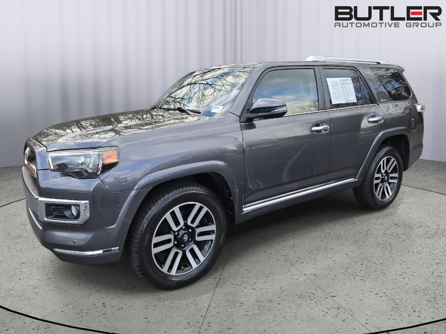 2018 Toyota 4Runner Limited's photo