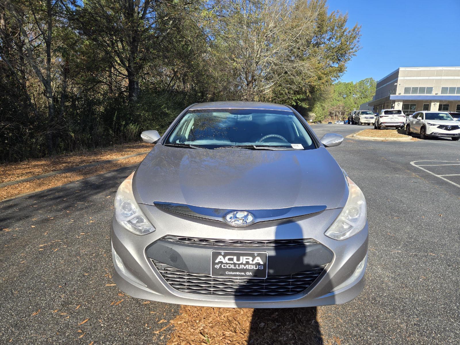 2014 Hyundai Sonata Hybrid Base photo 2