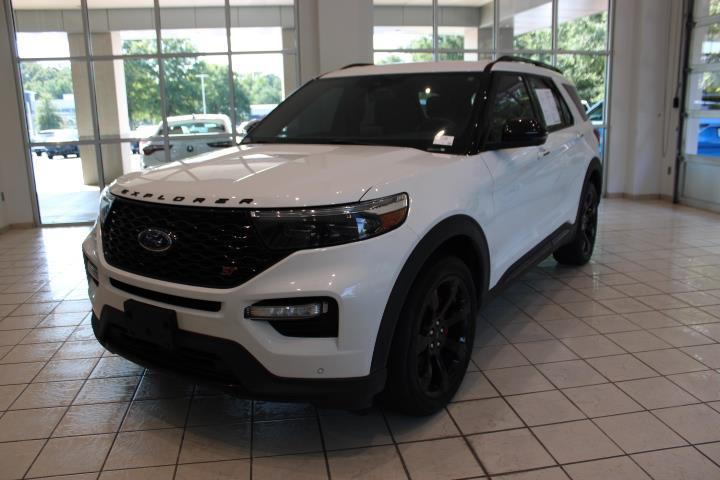 2020 Ford Explorer ST photo 3