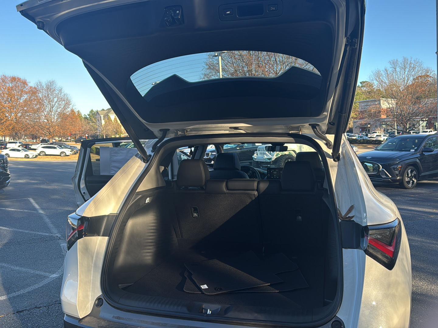 2025 Acura ADX Base - Photo 10