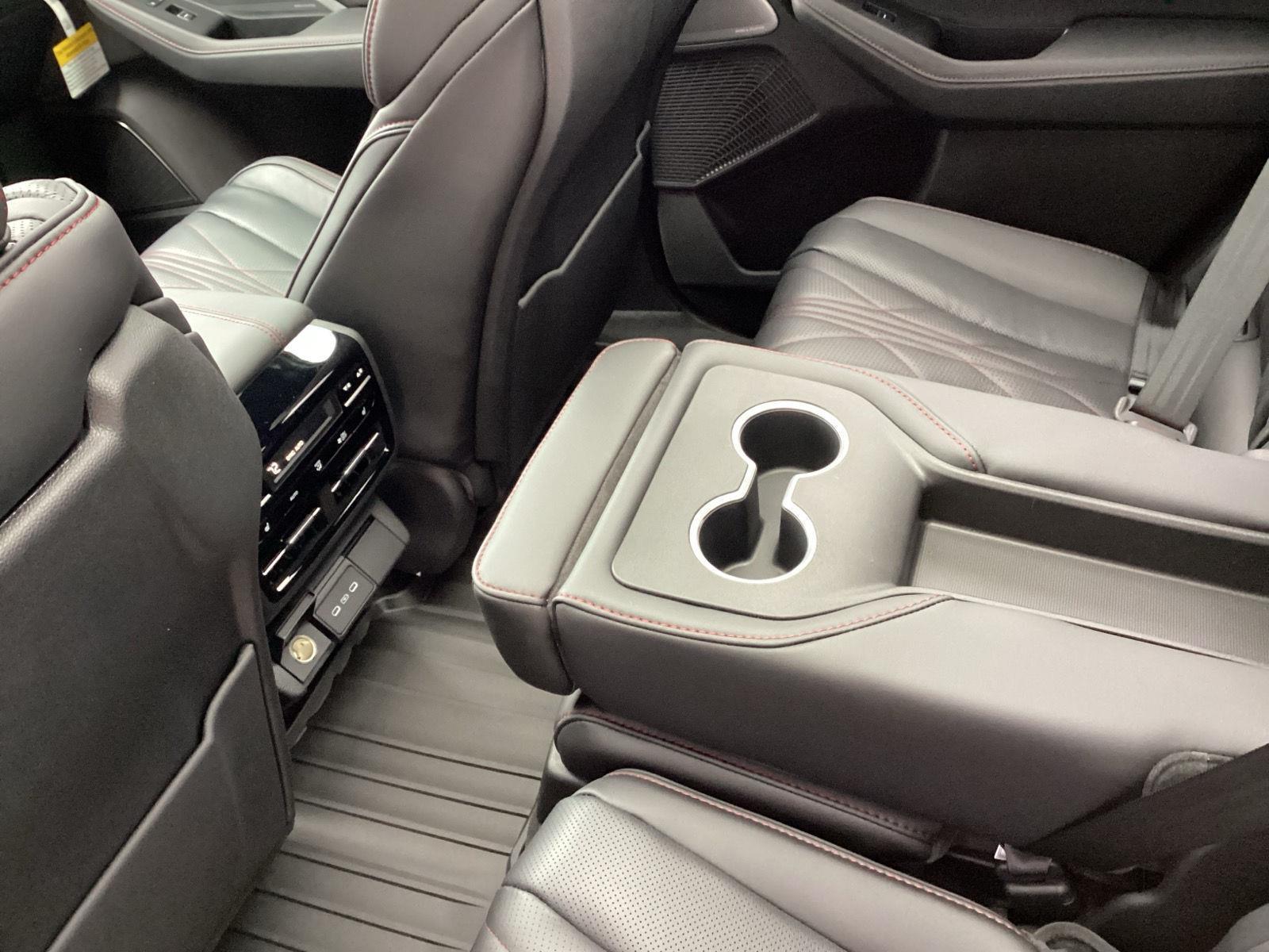 2026 Acura MDX A-Spec w/Advance Package - Photo 10
