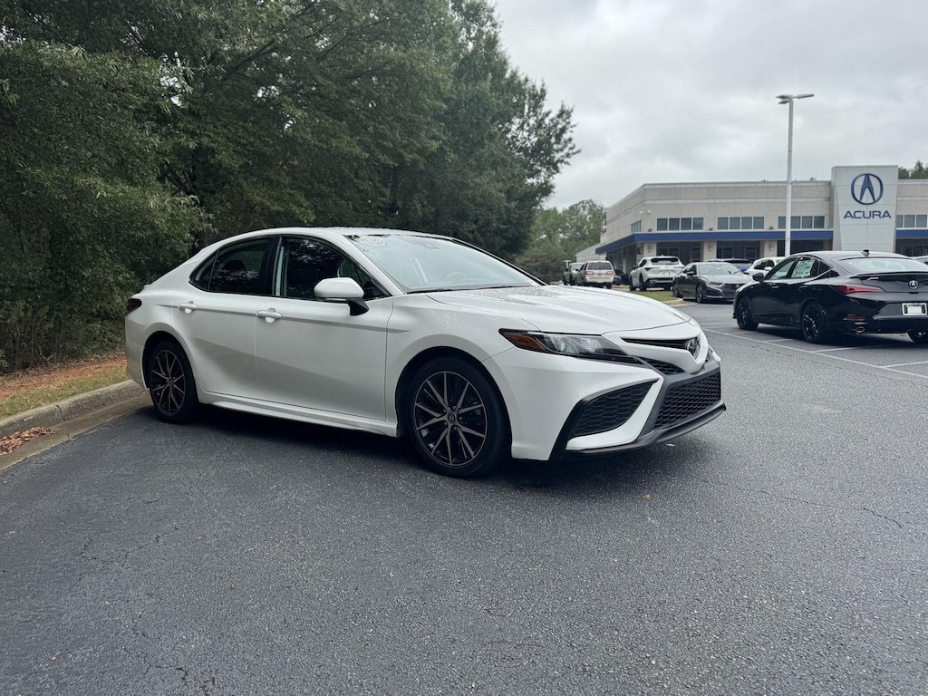 Used 2023 Toyota Camry SE Sedan