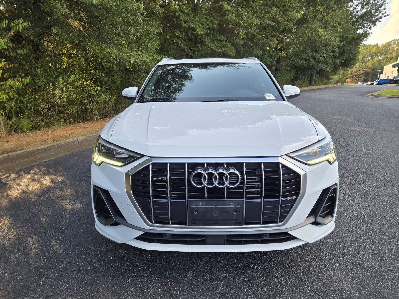 2023 Audi Q3 45 TFSI S line Premium photo 2