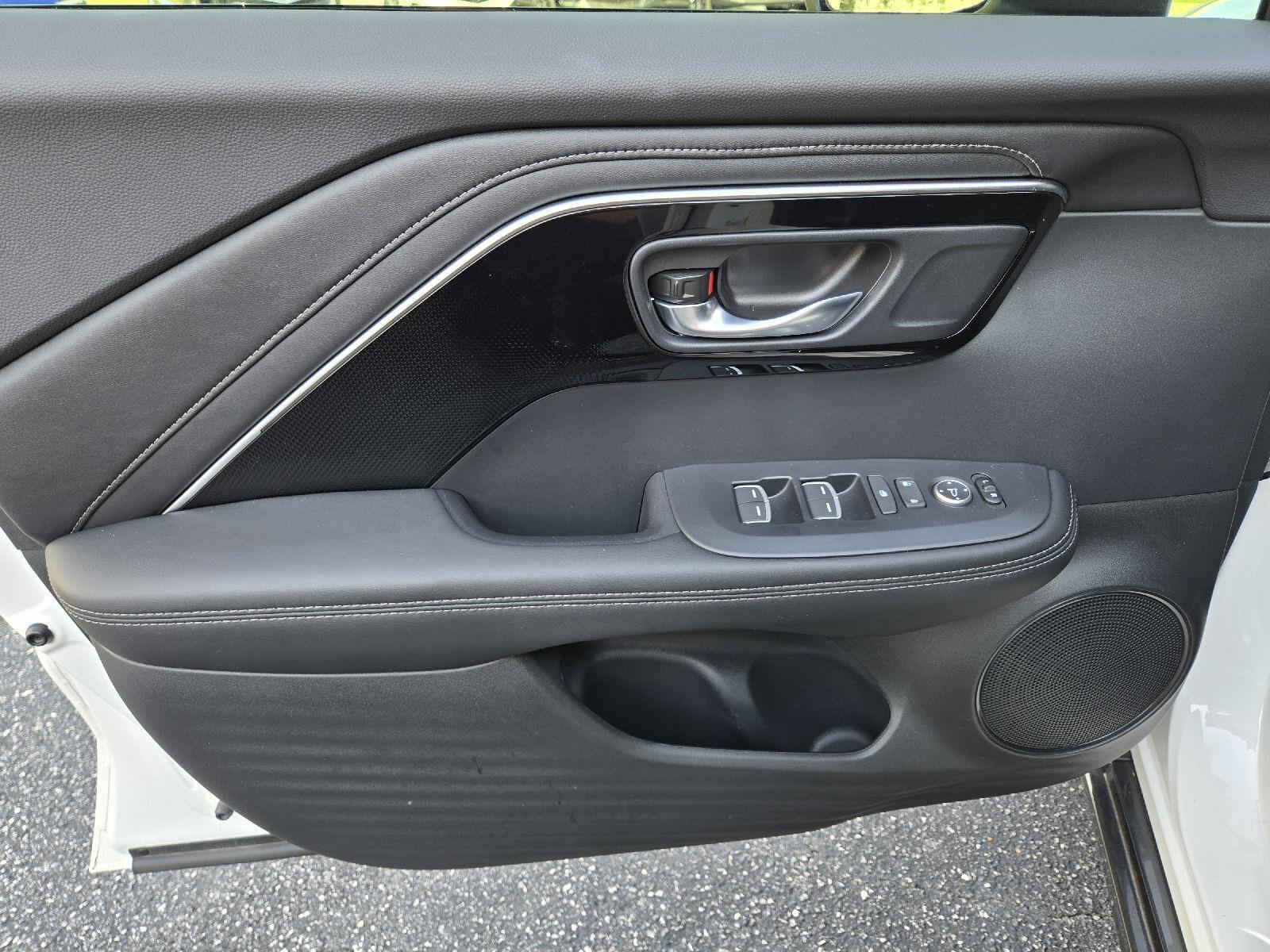 2025 Acura ADX Base - Photo 18