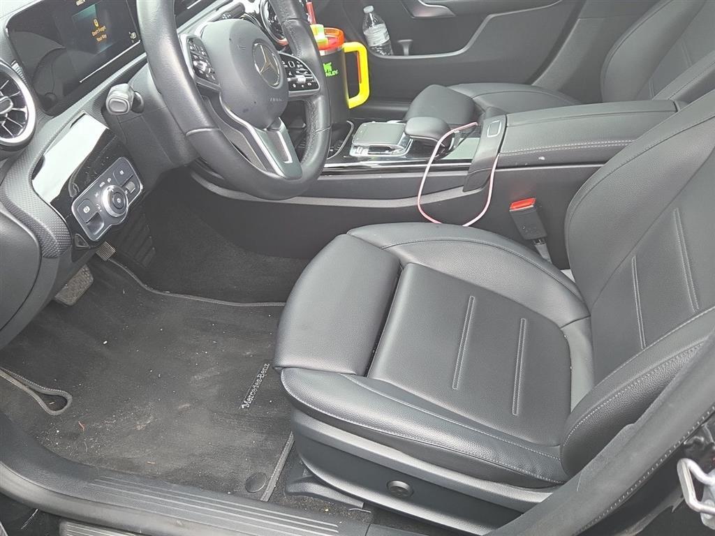2020 Mercedes Benz CLA 250 photo 4