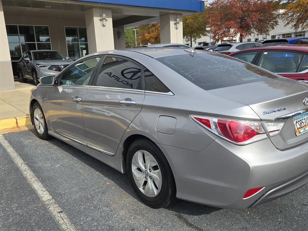 Used 2014 Hyundai Sonata Hybrid Base Sedan