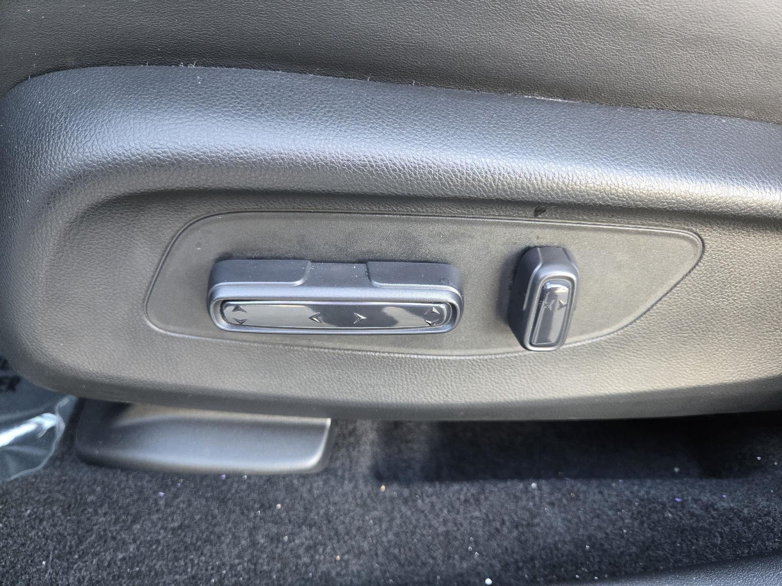 2025 Acura ADX Base - Photo 20