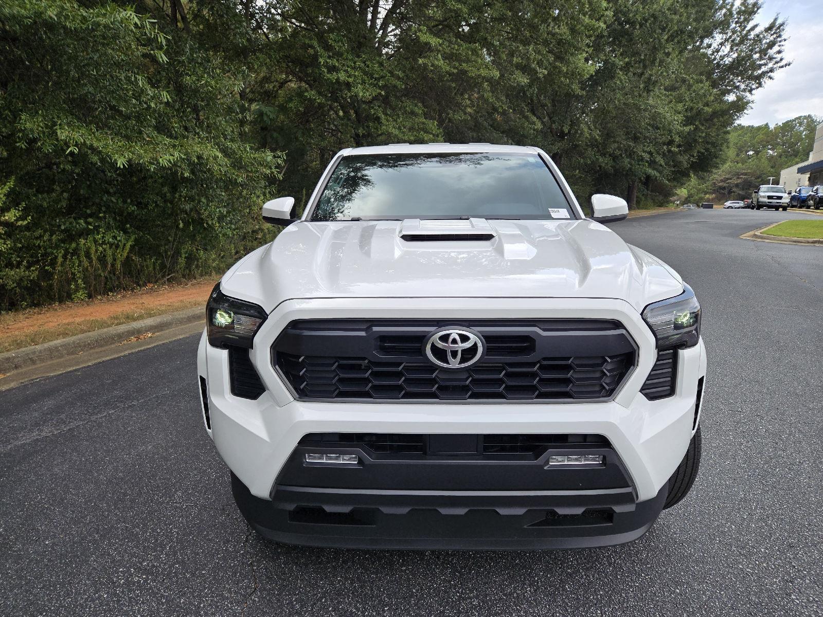 2024 Toyota Tacoma TRD Sport photo 2