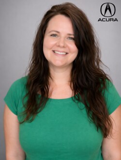 Staff member Lauren Yarbrough from ID_282184cd0bd0