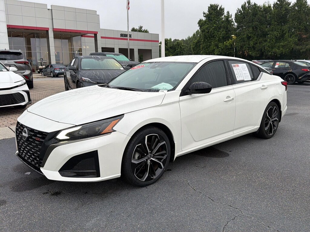 Used 2023 Nissan Altima 2.5 SR Sedan