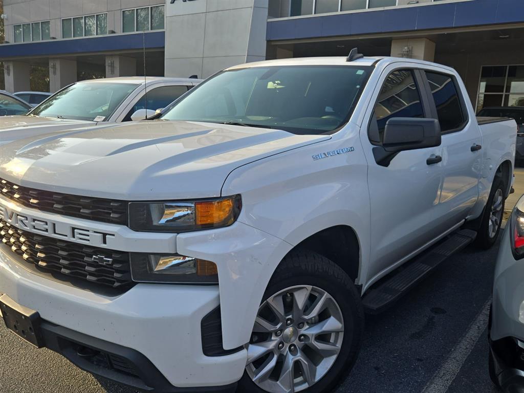 2021 Chevrolet Silverado 1500 Custom photo 2