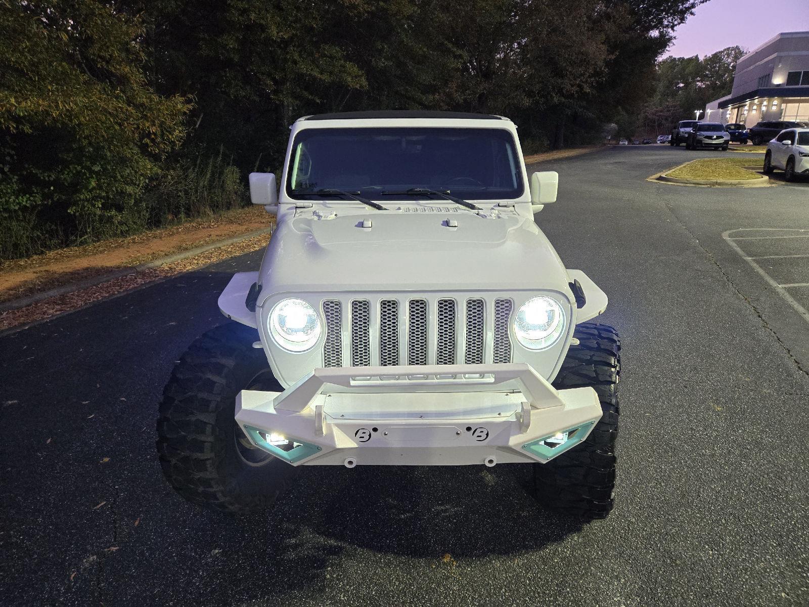 2019 Jeep Wrangler Unlimited Sahara photo 3