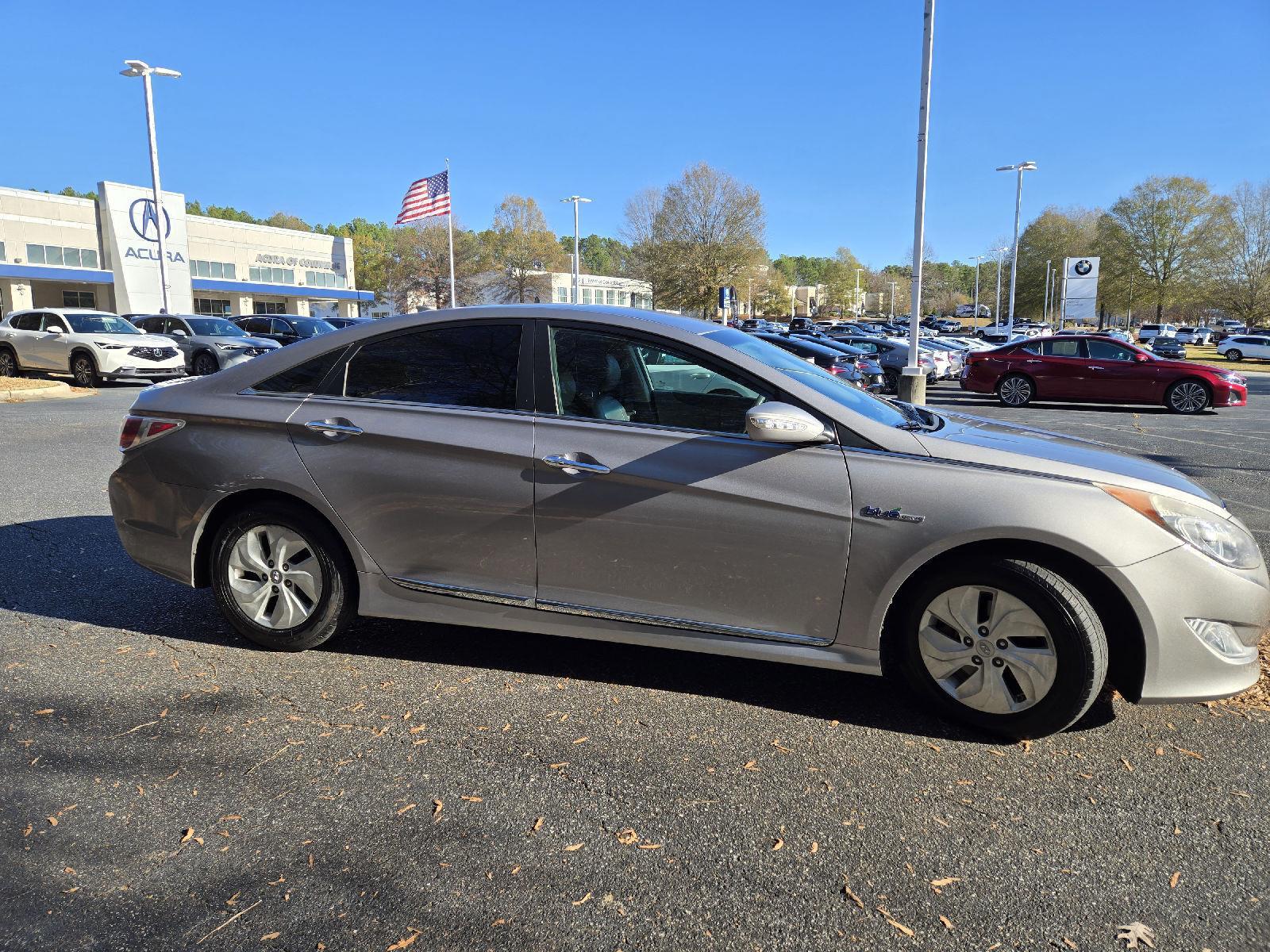 2014 Hyundai Sonata Hybrid Base photo 4