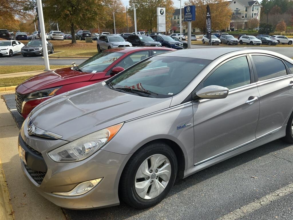 Used 2014 Hyundai Sonata Hybrid Base Sedan